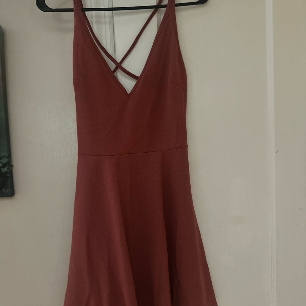 Elegant Sleeveless Dress in Rust
